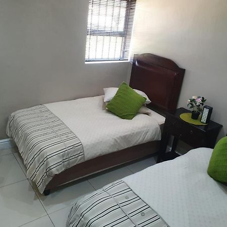 Mi Casa Guest House Uitenhage Exterior photo